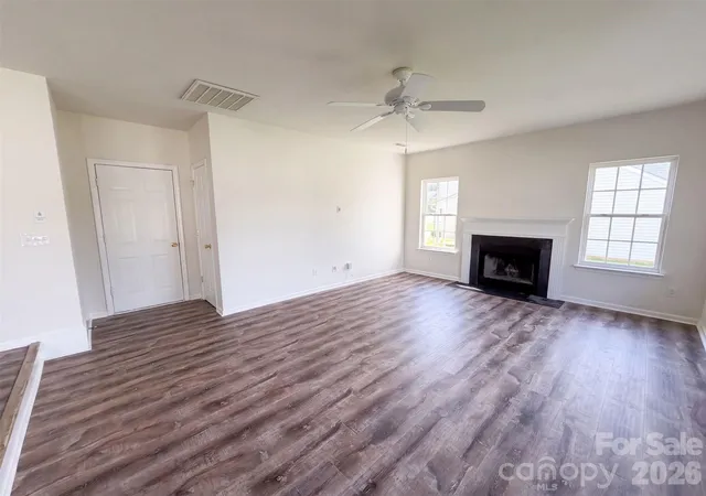 Photo 3 of Sale Pending at 3527 Mallory Taylor Ln, Charlotte, NC 28216 | MLS# 4422818 | Listing updated on 2026-09-14