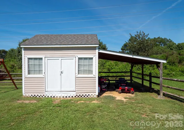 Photo 3 of Single family home for sale at 311 Dexter Pl, Monroe, NC 28110 | MLS# 4422839 | Listing updated on 2026-09-15