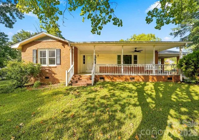 Photo 1 of Sale Pending at 101 Reading St, York, SC 29745 | MLS# 4422873 | Listing updated on 2026-09-23