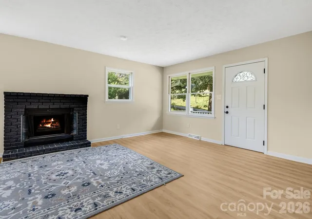 Photo 4 of Single family home for sale at 15 Old Youngs Cvs Rd, Candler, NC 28715 | MLS# 4422903 | Listing updated on 2026-09-14