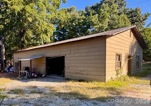 Photo 2 of Single family home for sale at 2736 Kirkover Dr, Lancaster, SC 29720 | MLS# 4422943 | Listing updated on 2026-10-19