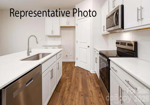 Photo 3 of Single family home for sale at 3617 Honey Locust Ln, Gastonia, NC 28056 | MLS# 4422952 | Listing updated on 2026-09-22