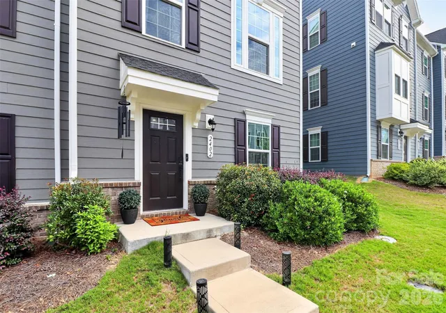 Photo 3 of Townhouse for sale at 2402 Autumn Olive Ln, Matthews, NC 28104 | MLS# 4423034 | Listing updated on 2026-10-07