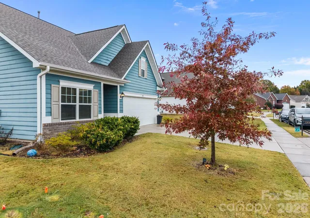 Photo 4 of Single family home for sale at 1301 Troon Dr, Salisbury, NC 28144 | MLS# 4423055 | Listing updated on 2026-09-18