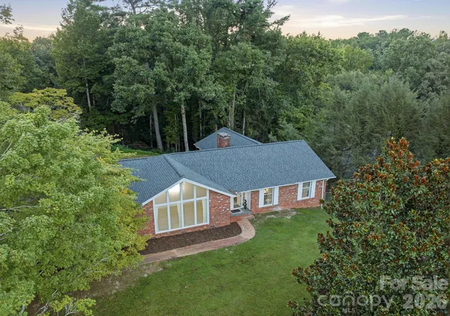 Photo 1 of Single family home for sale at 935 Ridgewood Dr NE, Lenoir, NC 28645 | MLS# 4423060 | Listing updated on 2026-09-23