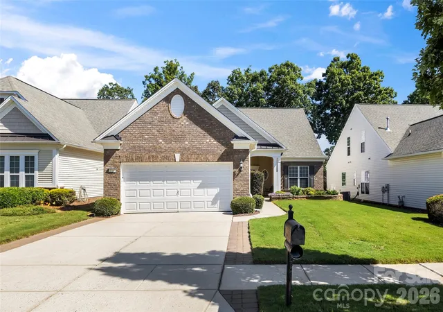 Photo 3 of Single family home for sale at 1966 Links View Dr, Fort Mill, SC 29707 | MLS# 4423077 | Listing updated on 2026-09-22