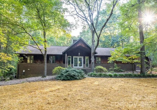 Photo 1 of Single family home for sale at 565 Oak Ridge Run, Salisbury, NC 28146 | MLS# 4423097 | Listing updated on 2026-09-15