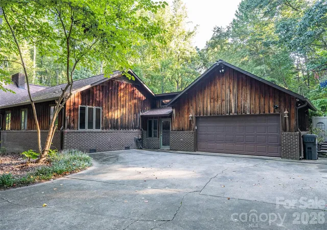 Photo 3 of Single family home for sale at 565 Oak Ridge Run, Salisbury, NC 28146 | MLS# 4423097 | Listing updated on 2026-09-15