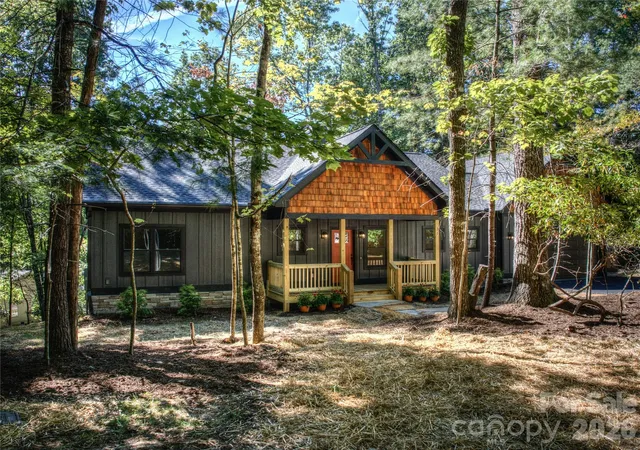 Photo 2 of Single family home for sale at 32 Ossarooga Ct, Brevard, NC 28712 | MLS# 4423106 | Listing updated on 2026-09-13