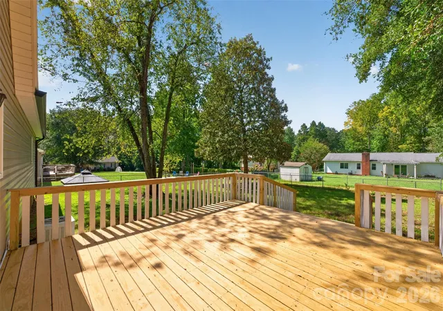 Photo 3 of Single family home for sale at 1711 Piney Rd, Hickory, NC 28602 | MLS# 4423170 | Listing updated on 2026-09-15