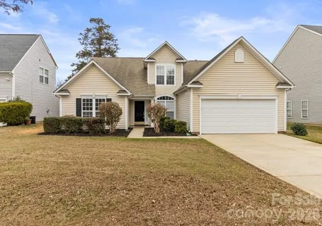 Photo 2 of Single family home for sale at 11619 Planters Ests Dr, Charlotte, NC 28278 | MLS# 4423181 | Listing updated on 2026-10-08
