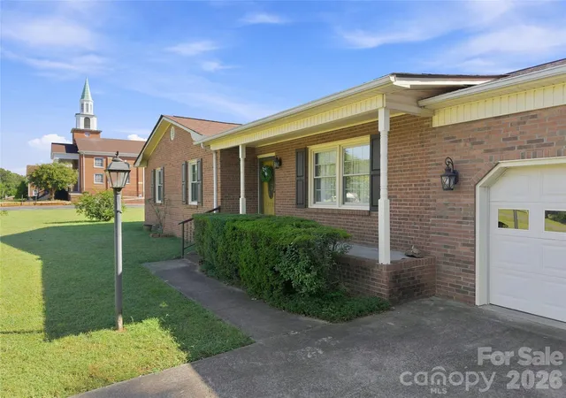 Photo 3 of Single family home for sale at 1270 Old Stone House Rd, Salisbury, NC 28146 | MLS# 4423191 | Listing updated on 2026-09-13