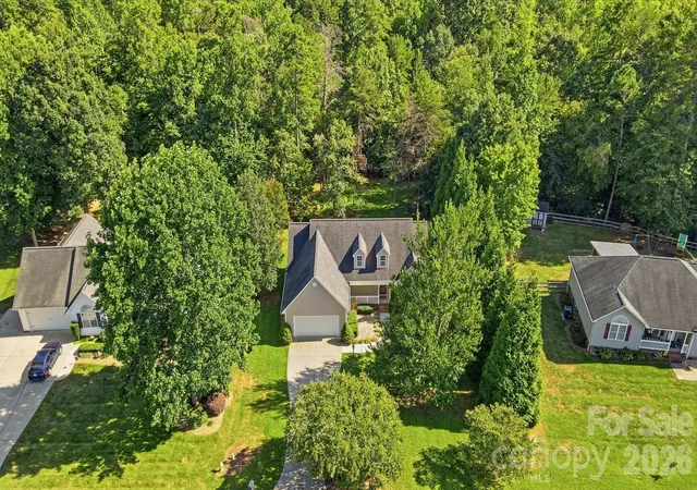 Photo 1 of Single family home for sale at 6530 Fly A Way Dr, Denver, NC 28037 | MLS# 4423192 | Listing updated on 2026-10-04
