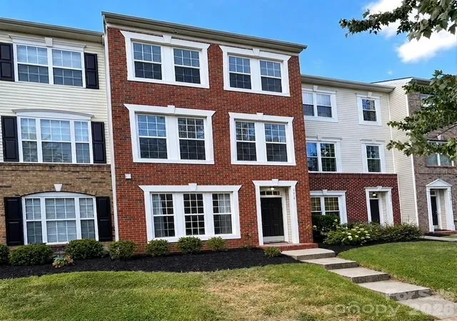 Photo 1 of Townhouse for sale at 9810 Kings Parade Blvd, Charlotte, NC 28273 | MLS# 4423206 | Listing updated on 2026-09-13