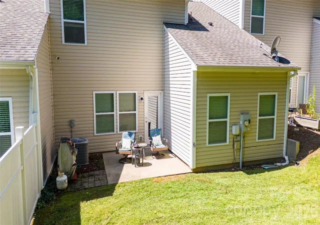 Photo 2 of Townhouse for sale at 3908 Bighorn Way, Gastonia, NC 28056 | MLS# 4423208 | Listing updated on 2026-09-11