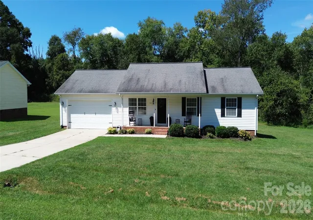 Photo 2 of Single family home for sale at 1545 Hamlet St, Lincolnton, NC 28092 | MLS# 4423216 | Listing updated on 2026-09-27