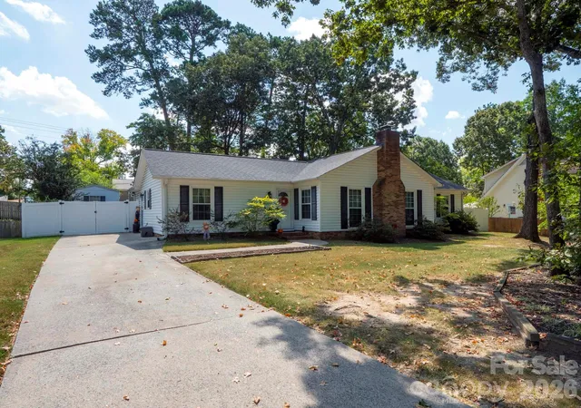 Photo 2 of Single family home for sale at 6412 Clearwater Dr, Indian Trail, NC 28079 | MLS# 4423225 | Listing updated on 2026-09-13