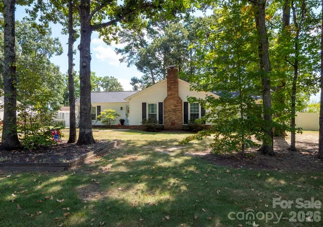 Photo 3 of Single family home for sale at 6412 Clearwater Dr, Indian Trail, NC 28079 | MLS# 4423225 | Listing updated on 2026-09-13