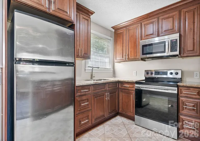Photo 4 of Sale Pending at 2026 Choyce Cir, Charlotte, NC 28217 | MLS# 4423226 | Listing updated on 2026-09-12