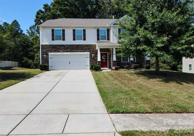 Photo 1 of Single family home for sale at 113 Meadow Strm Dr, Mount Holly, NC 28120 | MLS# 4423251 | Listing updated on 2026-10-05
