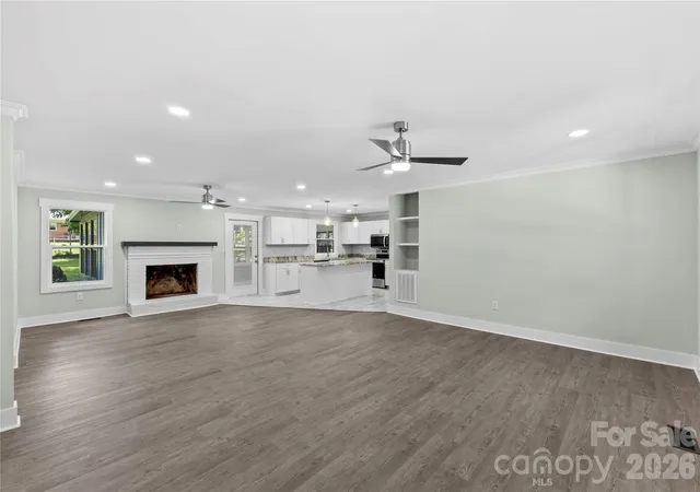 Photo 4 of Single family home for sale at 614 S Magnolia St, Mooresville, NC 28115 | MLS# 4423276 | Listing updated on 2026-09-23
