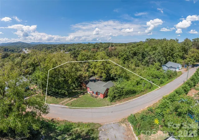 Photo 4 of Single family home for sale at 20 View St, Asheville, NC 28804 | MLS# 4423294 | Listing updated on 2026-09-15