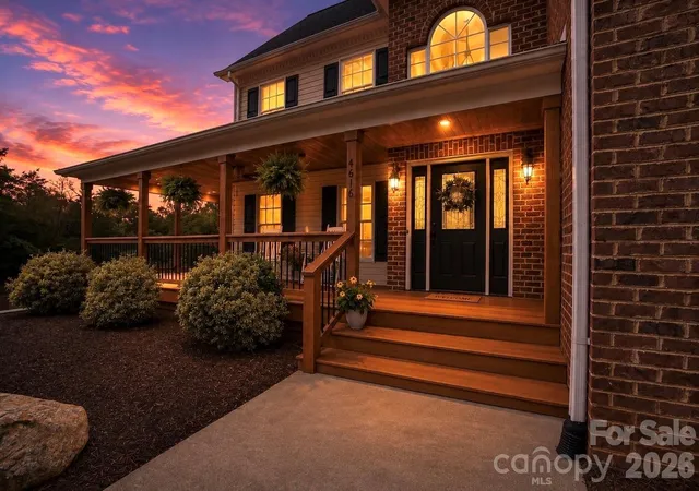 Photo 2 of Single family home for sale at 4616 20th Street Pl Ne, Hickory, NC 28601 | MLS# 4423392 | Listing updated on 2026-09-12