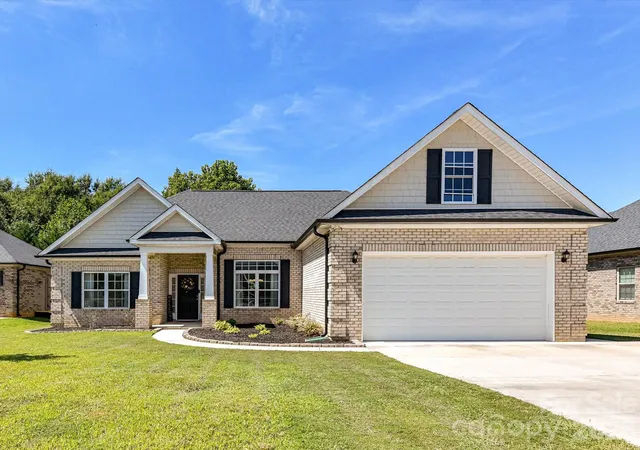 Photo 3 of Single family home for sale at 5224 Sustar Dr, Monroe, NC 28110 | MLS# 4423442 | Listing updated on 2026-09-15