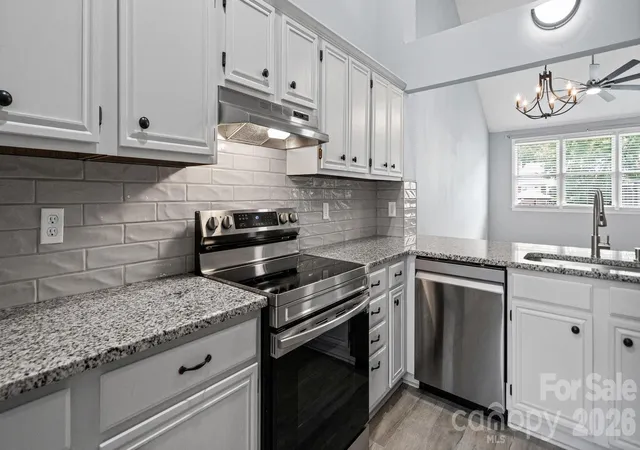 Photo 3 of Townhouse for sale at 19942 Oak Leaf Cir, Cornelius, NC 28031 | MLS# 4423543 | Listing updated on 2026-10-23