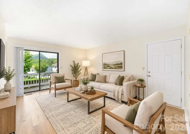Listing Photo 5 - Condo for sale in building located at 82 Nazarene Wy, Waynesville, NC 28785