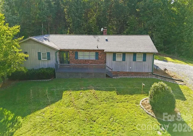Photo 3 of Single family home for sale at 258 Nine Patch Ln, Taylorsville, NC 28681 | MLS# 4423574 | Listing updated on 2026-09-24