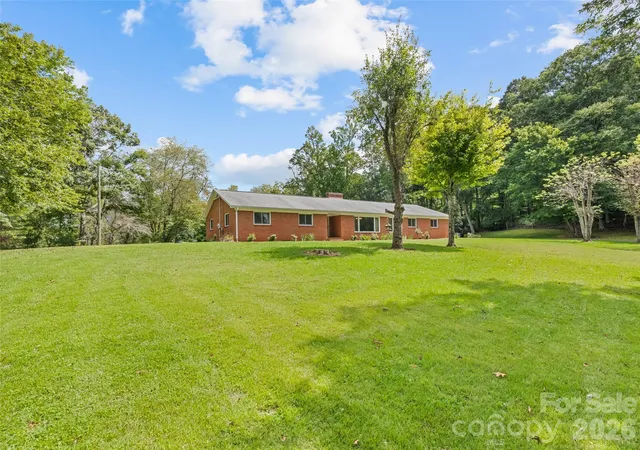 Photo 2 of Single family home for sale at 2968 Dutch Cvs Rd, Canton, NC 28716 | MLS# 4423590 | Listing updated on 2026-09-11
