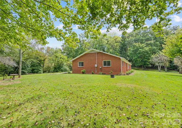 Photo 3 of Single family home for sale at 2968 Dutch Cvs Rd, Canton, NC 28716 | MLS# 4423590 | Listing updated on 2026-09-11