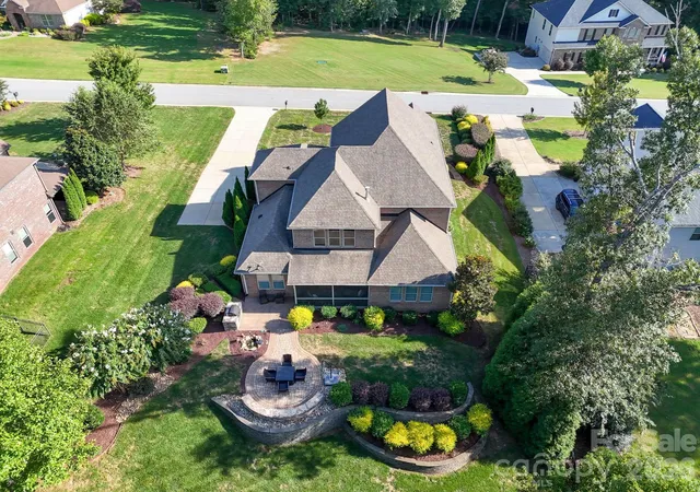 Photo 3 of Single family home for sale at 270 S San Agustin Dr, Mooresville, NC 28117 | MLS# 4423681 | Listing updated on 2026-10-13