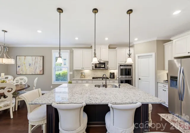 Photo 4 of Single family home for sale at 270 S San Agustin Dr, Mooresville, NC 28117 | MLS# 4423681 | Listing updated on 2026-10-13