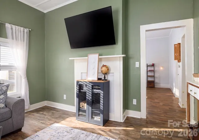 Photo 4 of Single family home for sale at 404 W 7th Avenue, Lexington, NC 27292 | MLS# 4423693 | Listing updated on 2026-09-29