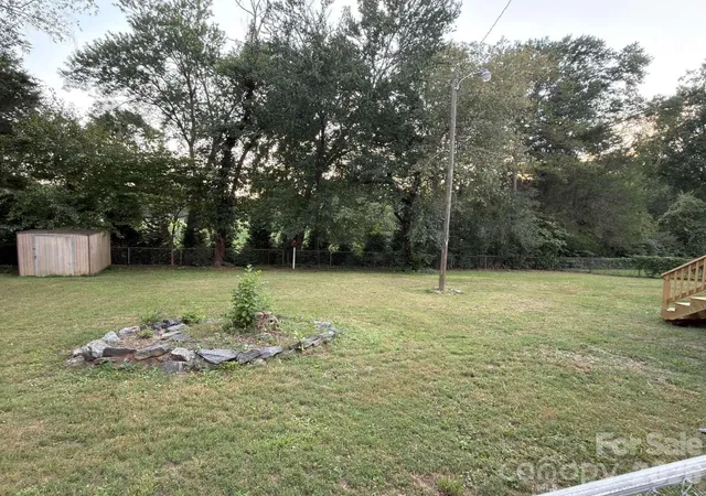 Photo 30 of Single family home for sale at 2060 27th Avenue Dr NE, Hickory, NC 28601 | MLS# 4423738 | Listing updated on 2026-10-06