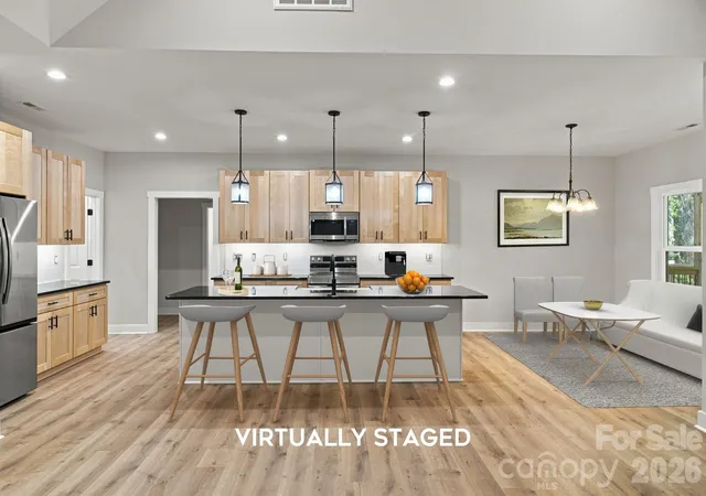 Photo 3 of Single family home for sale at 207 Country Clb Rd, Shelby, NC 28150 | MLS# 4423773 | Listing updated on 2026-09-15