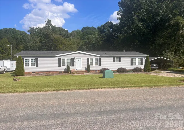 Photo 1 of Single family home for sale at 2840 Montana Dr, Kannapolis, NC 28081 | MLS# 4423790 | Listing updated on 2026-09-15