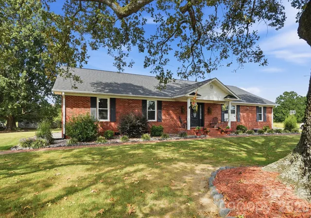 Photo 3 of Sale Pending at 1061 Old Peachland Rd, Marshville, NC 28103 | MLS# 4423840 | Listing updated on 2026-09-15