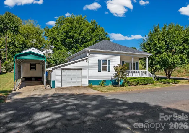 Photo 2 of Single family home for sale at 103 6th Street, Cramerton, NC 28032 | MLS# 4423884 | Listing updated on 2026-10-05