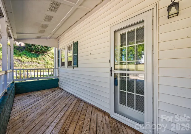 Photo 4 of Single family home for sale at 103 6th Street, Cramerton, NC 28032 | MLS# 4423884 | Listing updated on 2026-10-05