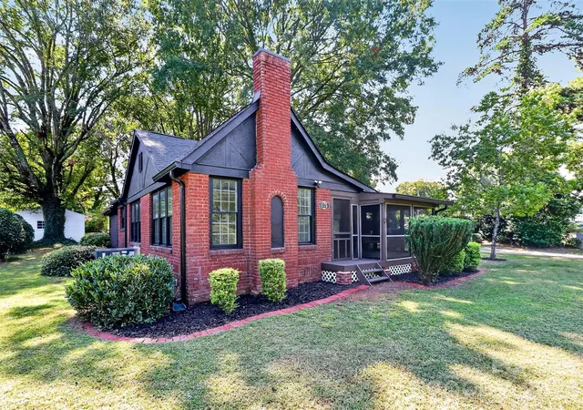 Photo 2 of Single family home for sale at 1175 Mecklenburg Hwy, Mooresville, NC 28115 | MLS# 4423998 | Listing updated on 2026-09-21