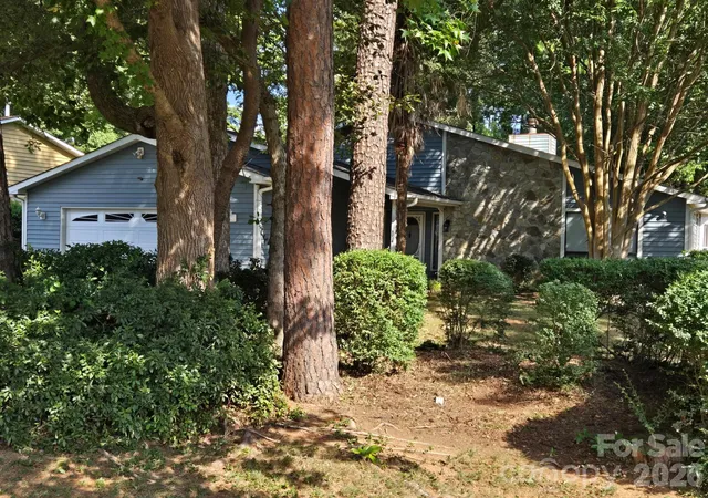 Photo 1 of Single family home for sale at 6214 Elkington Ln, Mint Hill, NC 28227 | MLS# 4424039 | Listing updated on 2026-10-03