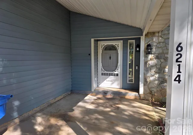 Photo 3 of Single family home for sale at 6214 Elkington Ln, Mint Hill, NC 28227 | MLS# 4424039 | Listing updated on 2026-10-03