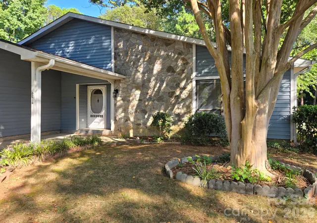 Photo 3 of Single family home for sale at 6214 Elkington Ln, Mint Hill, NC 28227 | MLS# 4424039 | Listing updated on 2026-10-21