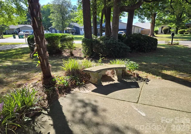 Photo 4 of Single family home for sale at 6214 Elkington Ln, Mint Hill, NC 28227 | MLS# 4424039 | Listing updated on 2026-10-21