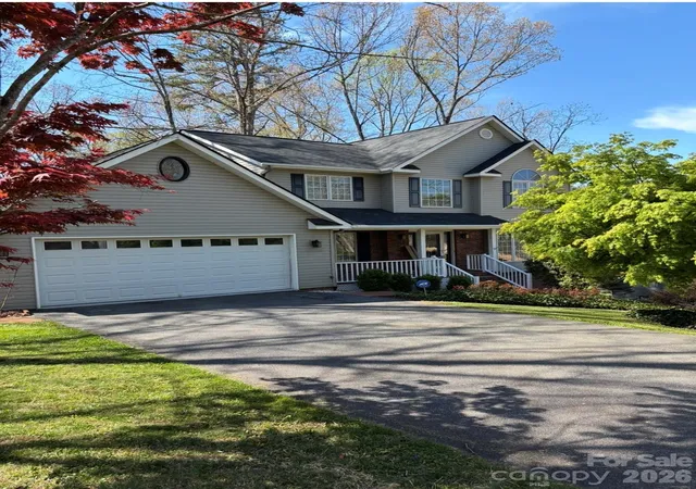 Photo 1 of Single family home for sale at 131 Caldonia Dr, Candler, NC 28715 | MLS# 4424063 | Listing updated on 2026-09-29