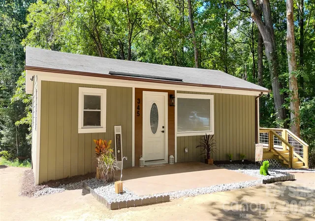Photo 3 of Single family home for sale at 345 Epps Rd, Fort Mill, SC 29715 | MLS# 4424119 | Listing updated on 2026-09-26