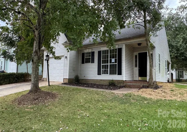 Photo 1 of Single family home for sale at 10121 Brawley Ln, Charlotte, NC 28215 | MLS# 4424172 | Listing updated on 2026-09-21